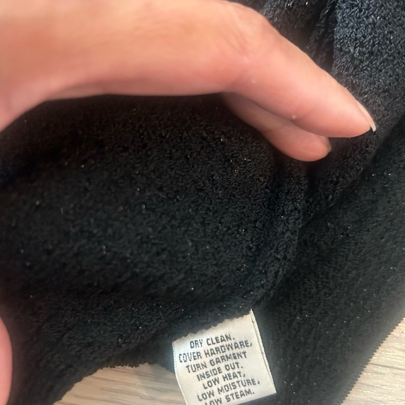 St. John Couture Beautiful Full Zip Sweater with Pearl Button Size 4 - Picture 4 of 4